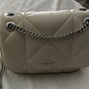 Coach Klare Crossbody 25 With Puffy Diamond Quilting